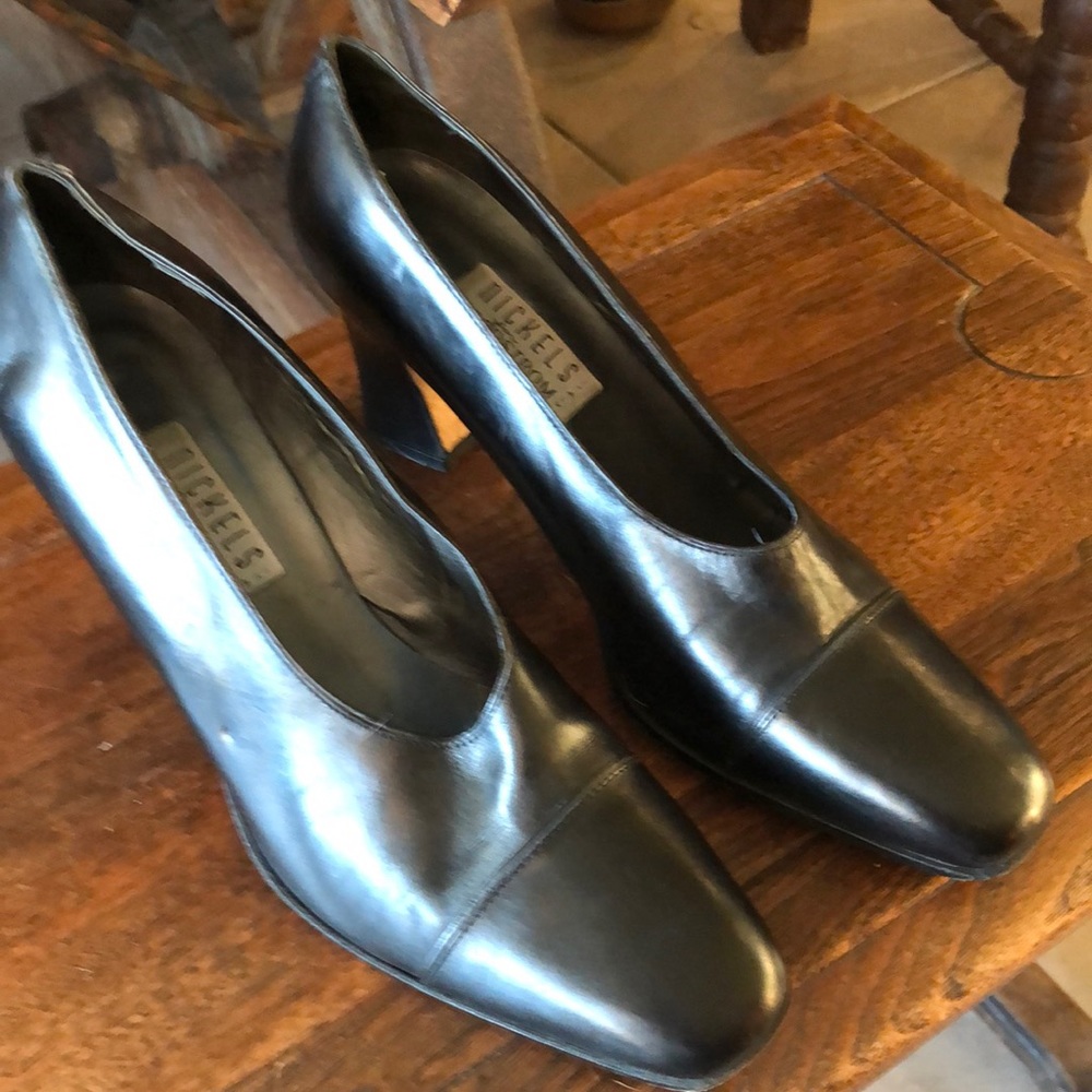 Nickles 2 1/2 in Black Leather Slip on